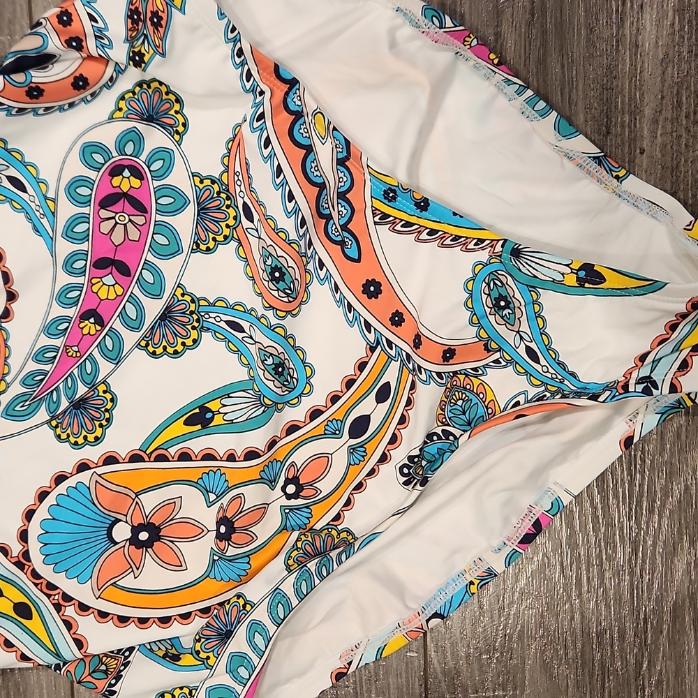 NWT LA Blanca Women's sz 12 Onepiece Swimsuit w/built-in pads - Picture 3 of 10